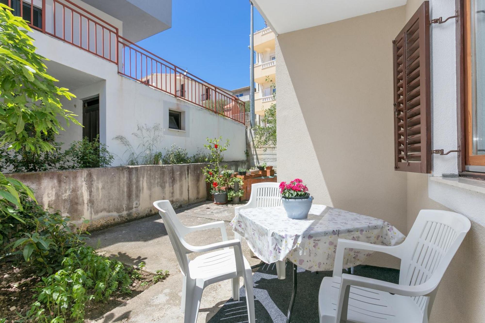 Apartments With A Parking Space Podstrana, Split - 17586 Exterior foto